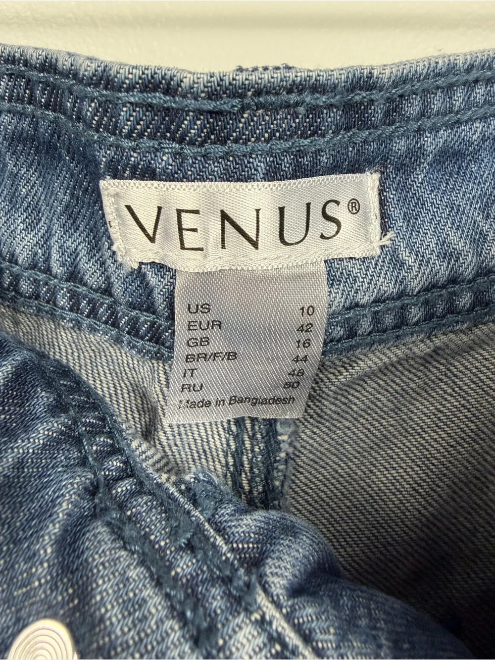 Venus Womens High Rise Wide Leg Jeans Size 10 Medium Wash Raw Fringed Hem Crop